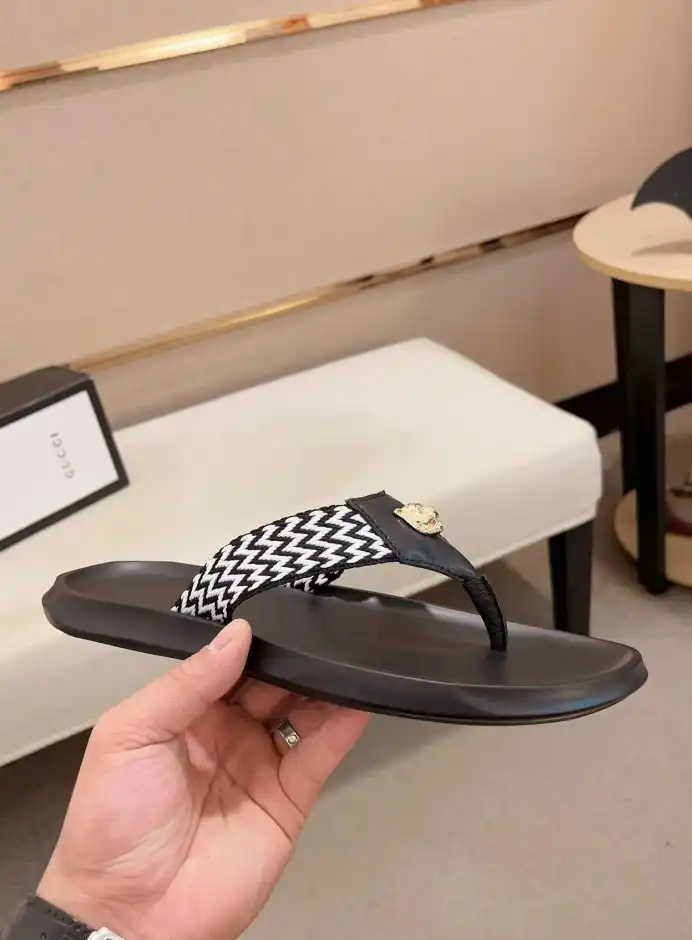 hype Gucci Slippers