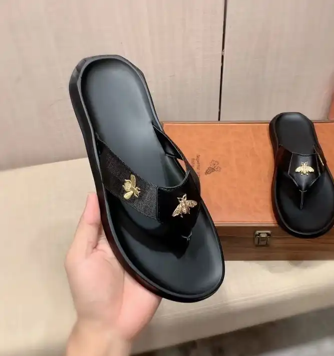 hype Gucci Slippers