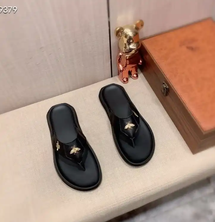 hype Gucci Slippers