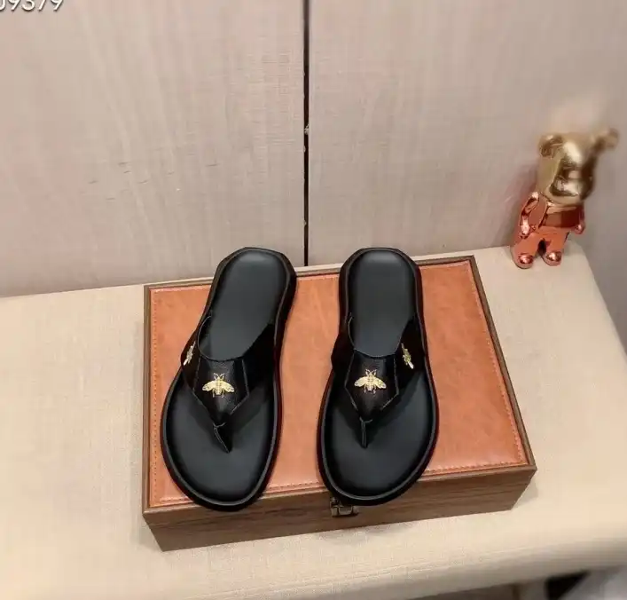 hype Gucci Slippers