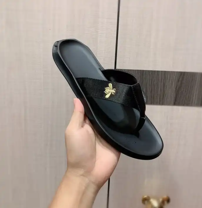 hype Gucci Slippers