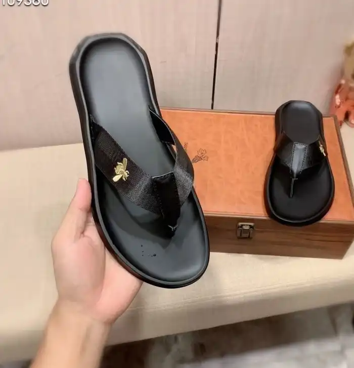 hype Gucci Slippers