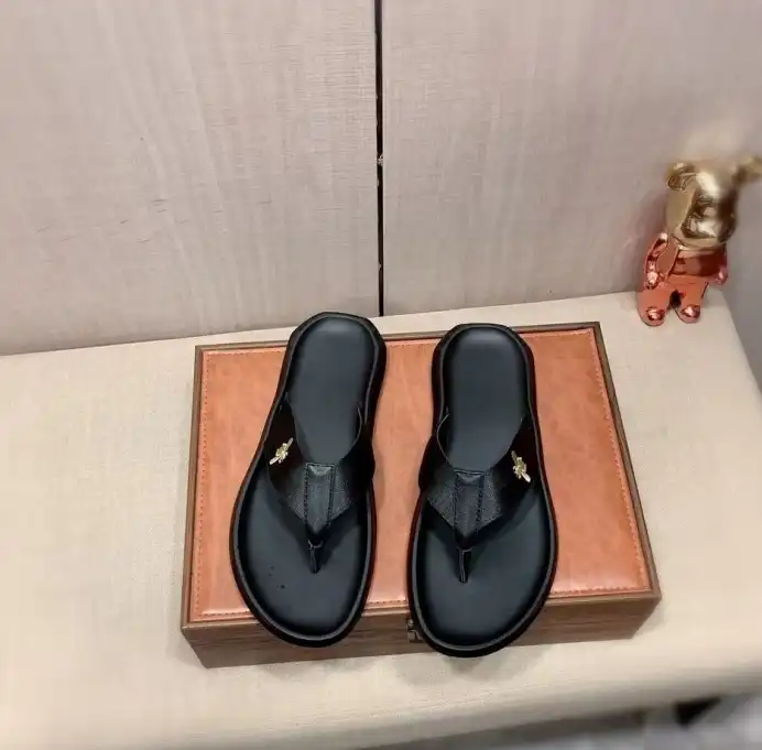 hype Gucci Slippers