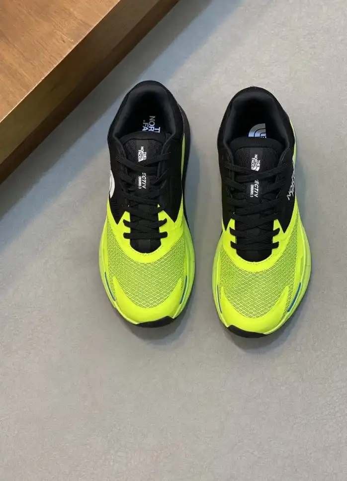 hype Valentino Sneakers