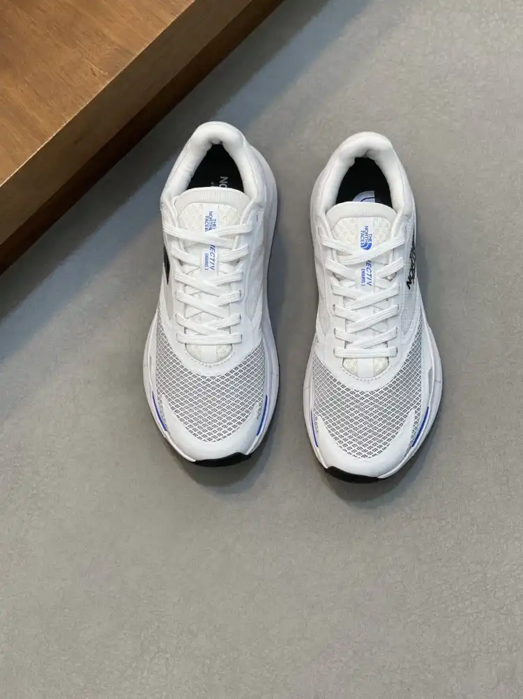 hype Valentino Sneakers