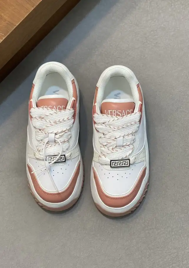 hype Givenchy Sneakers