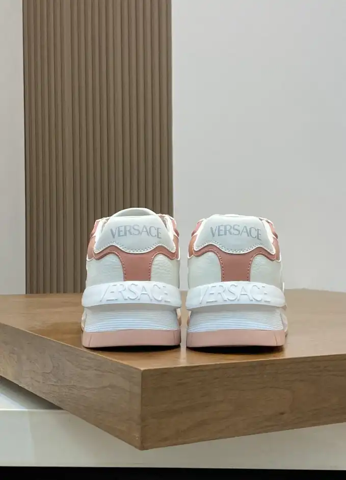 hype Givenchy Sneakers