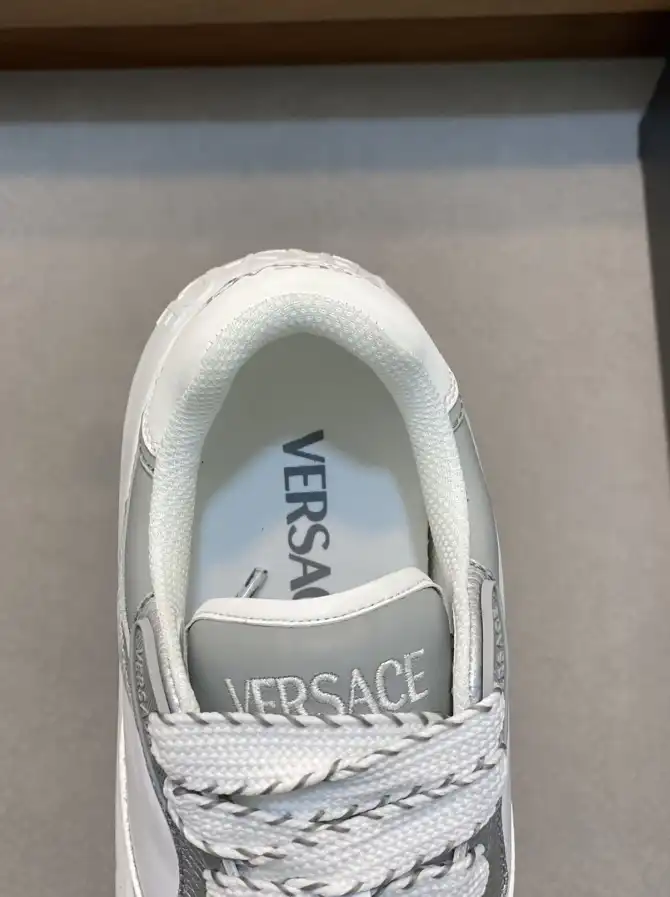 hype Givenchy Sneakers