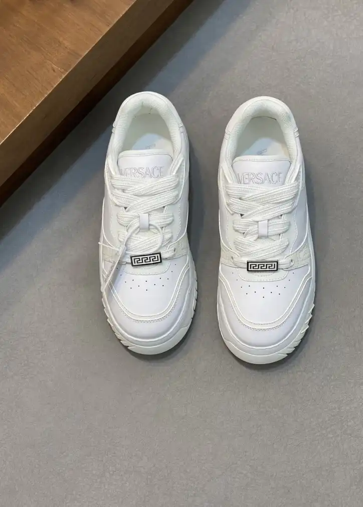 hype Givenchy Sneakers