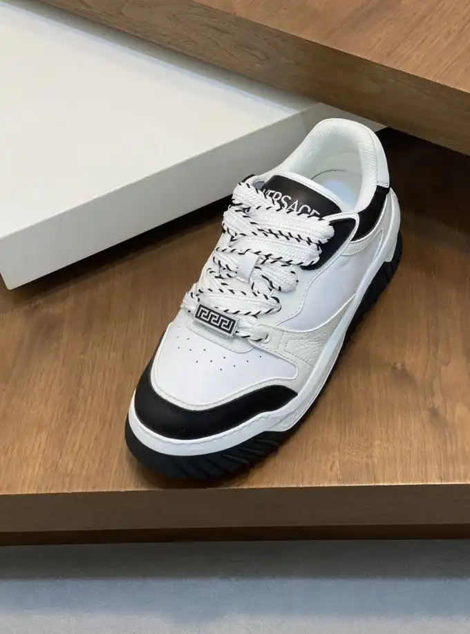 hype Givenchy Sneakers