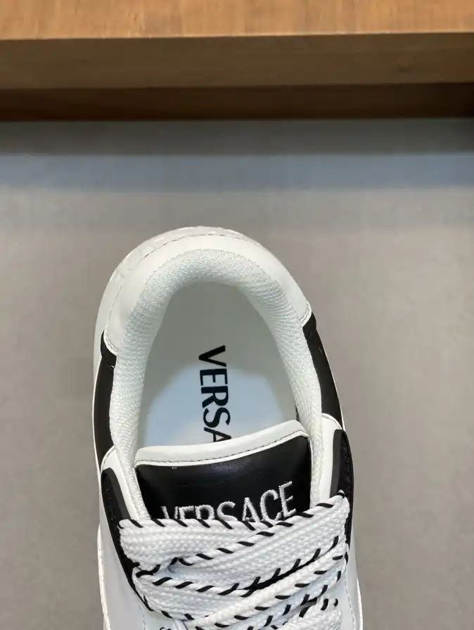 hype Givenchy Sneakers