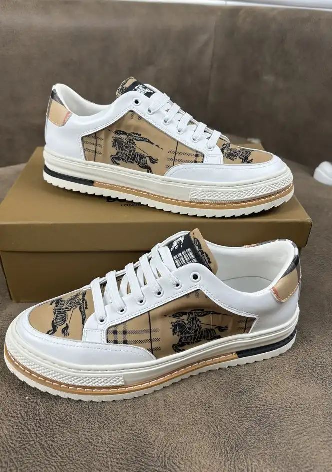 hype Burberry Sneakers