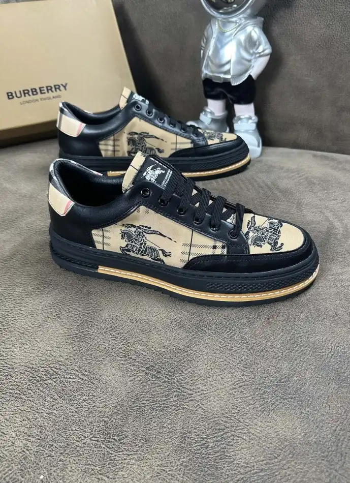 hype Burberry Sneakers