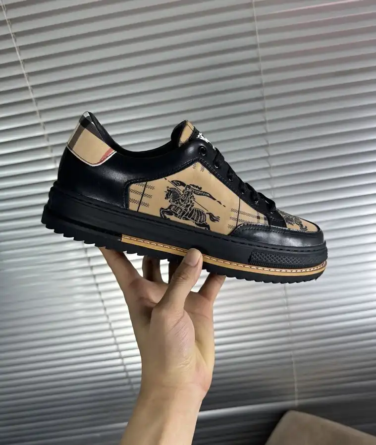 hype Burberry Sneakers