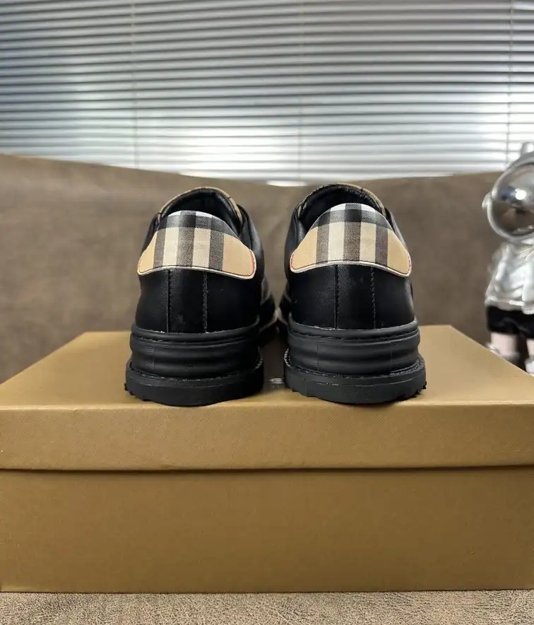 hype Burberry Sneakers