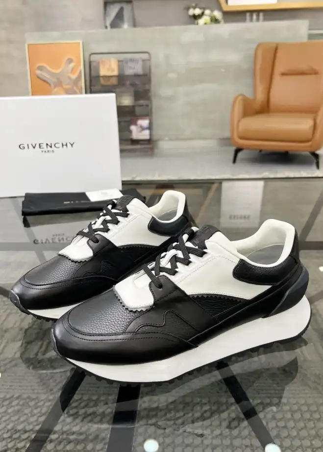 hype Givenchy Sneakers