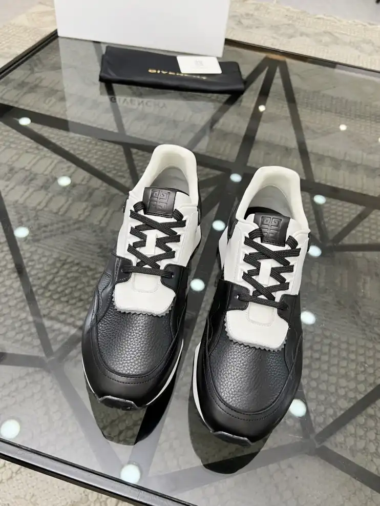 hype Givenchy Sneakers