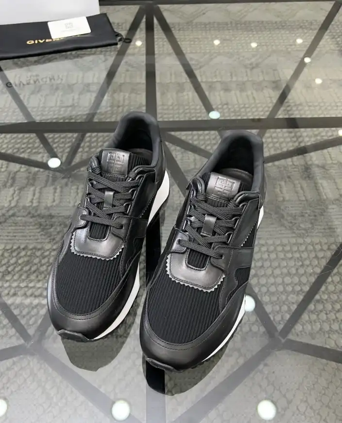 hype Givenchy Sneakers