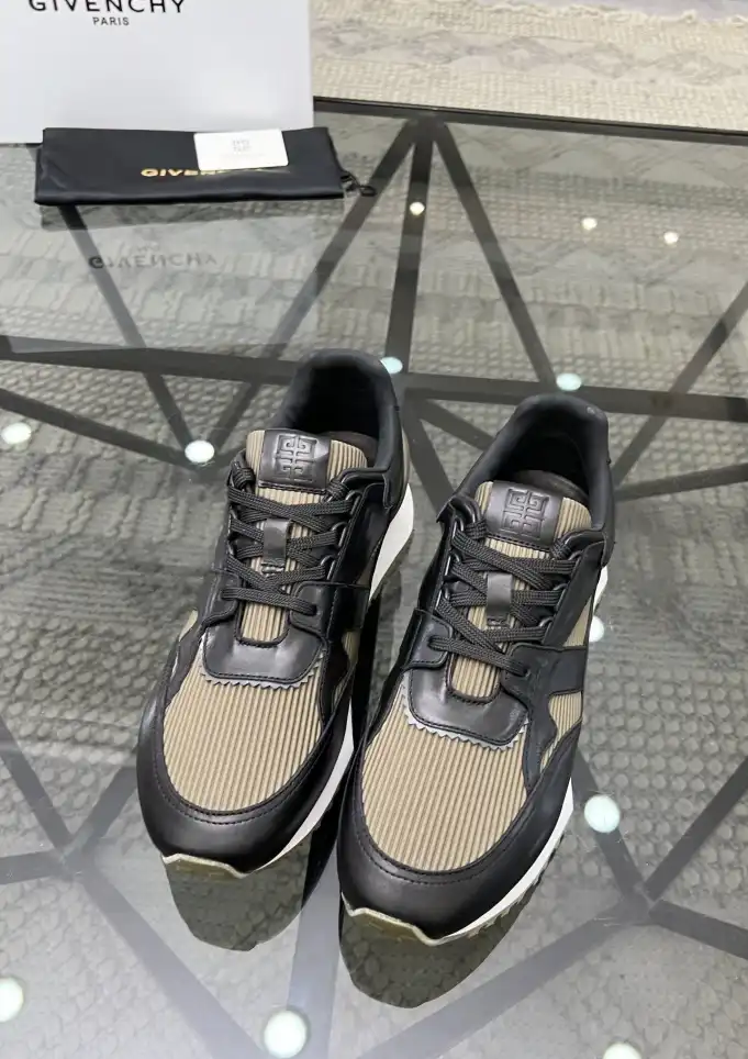 hype Givenchy Sneakers