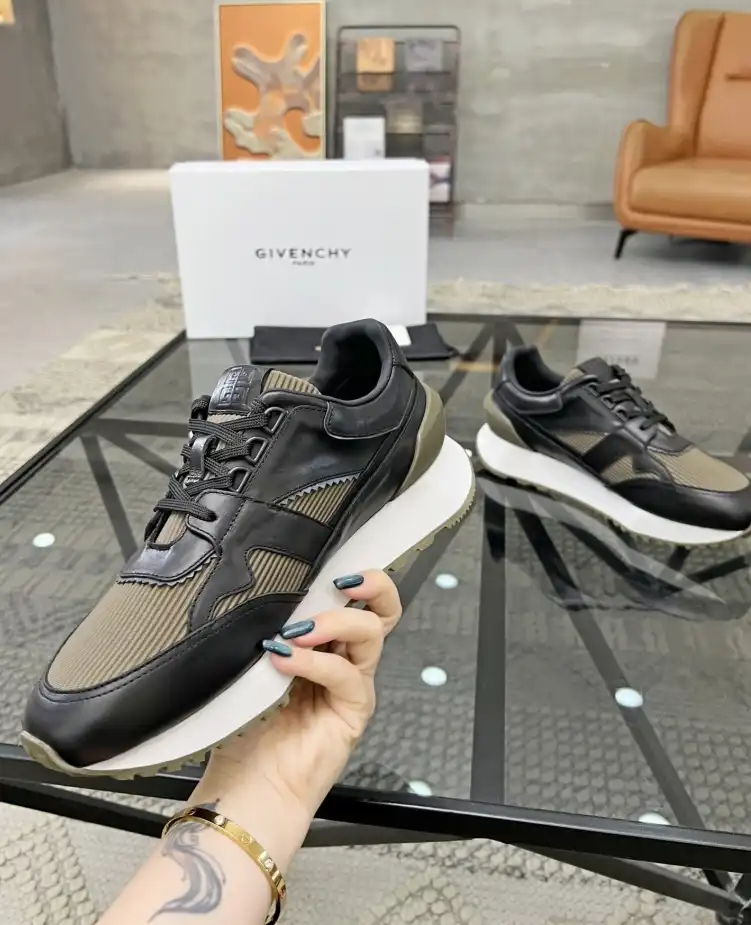 hype Givenchy Sneakers