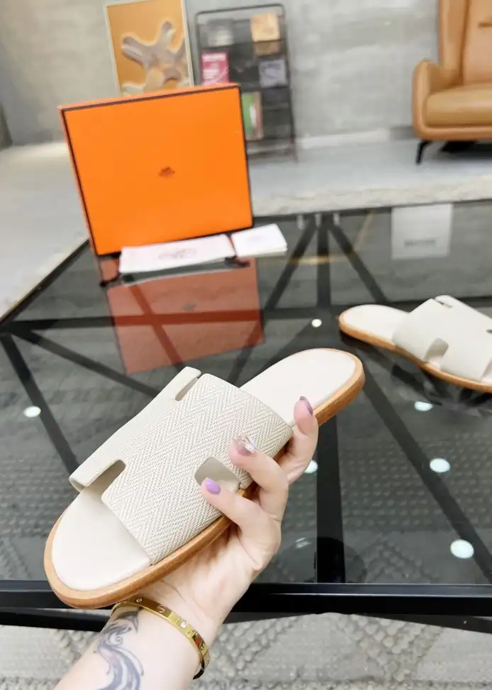 hype Hermes Slippers