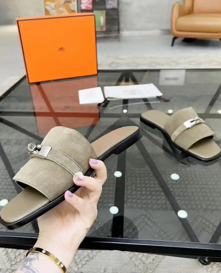 hype Hermes Slippers