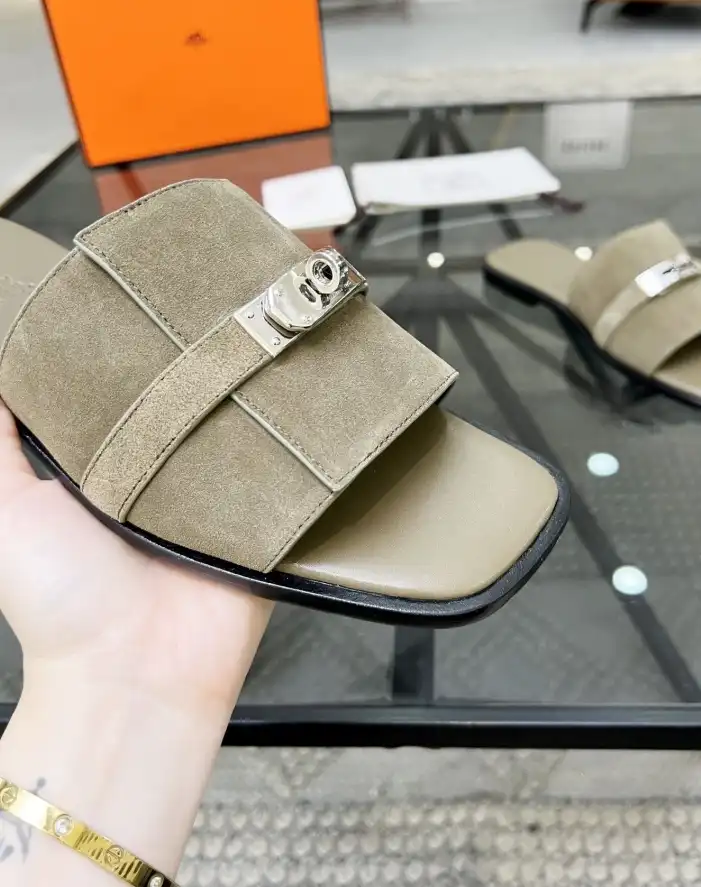 hype Hermes Slippers