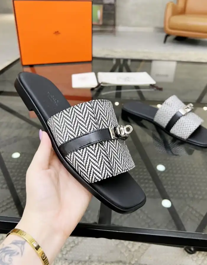 hype Hermes Slippers