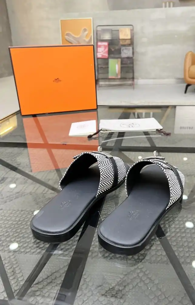 hype Hermes Slippers