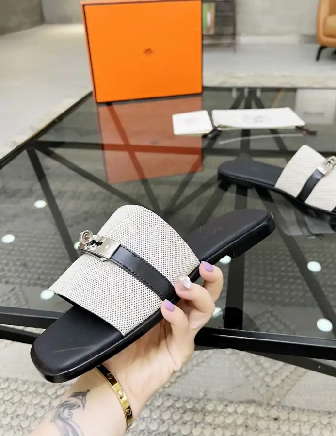 hype Hermes Slippers