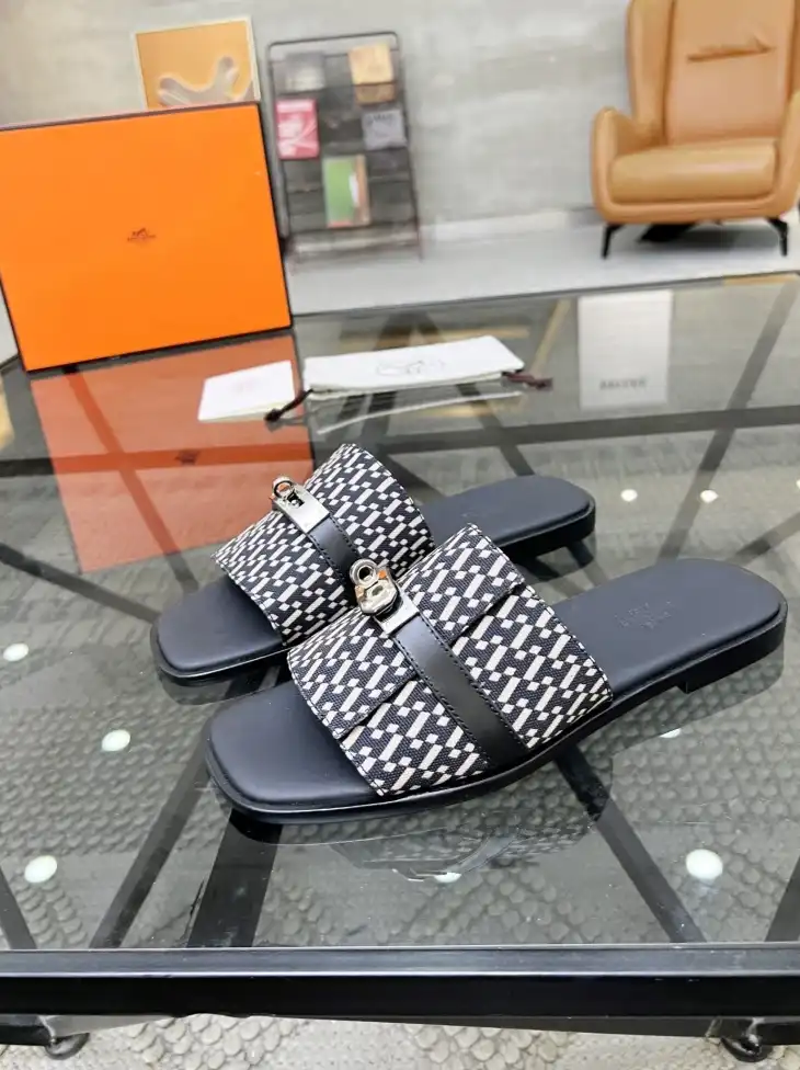 hype Hermes Slippers