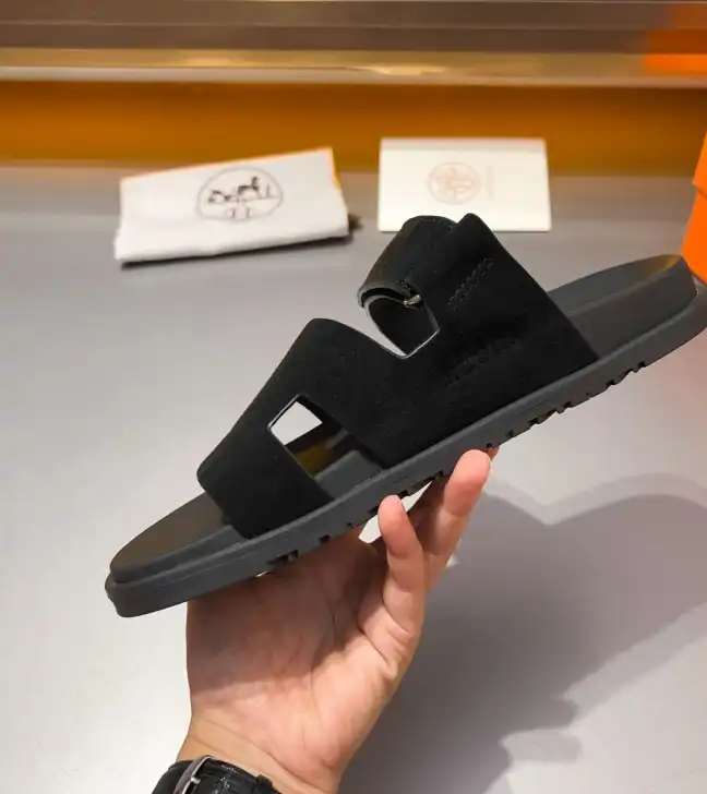 hype Hermes Sandals