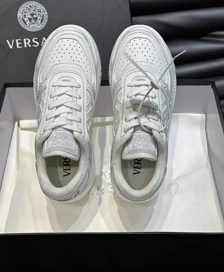 hype Givenchy Sneakers