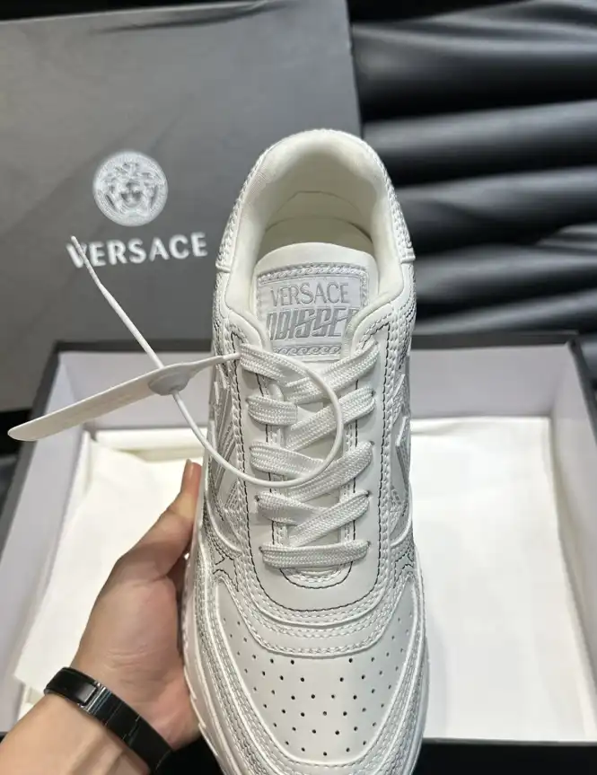 hype Givenchy Sneakers