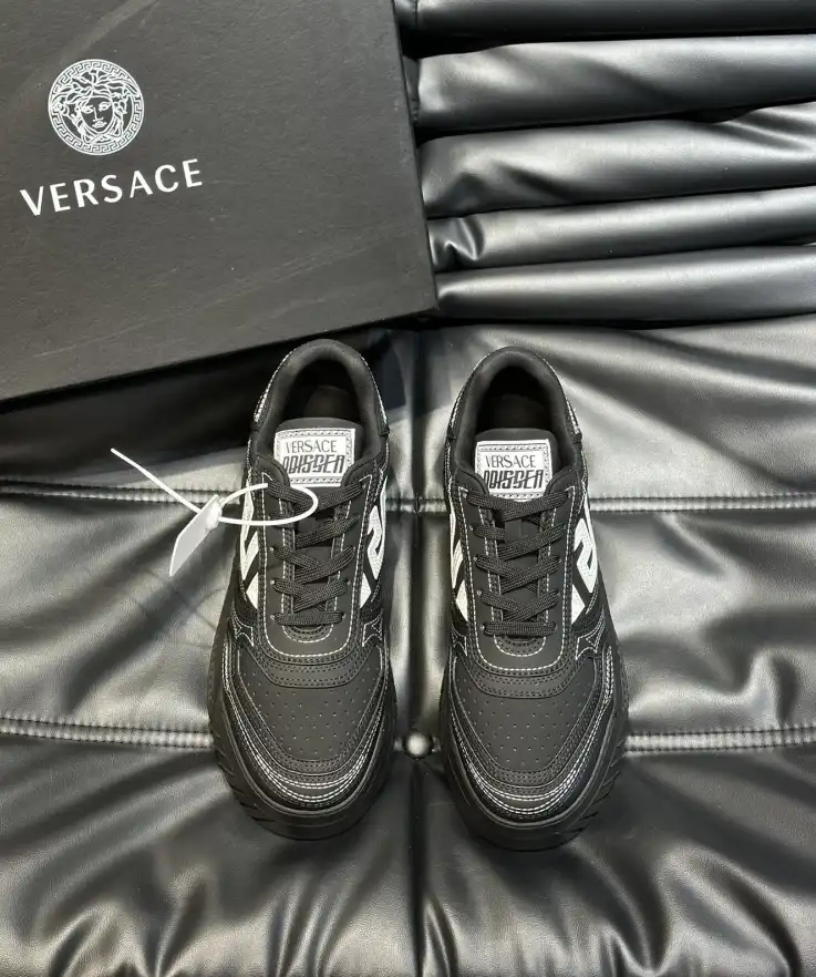 hype Givenchy Sneakers