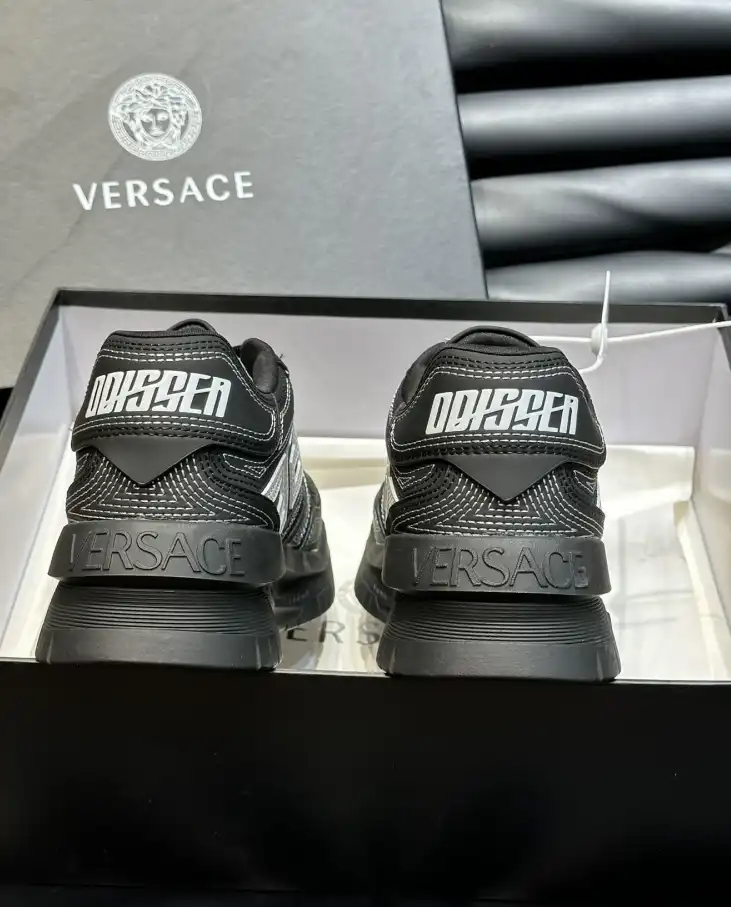 hype Givenchy Sneakers