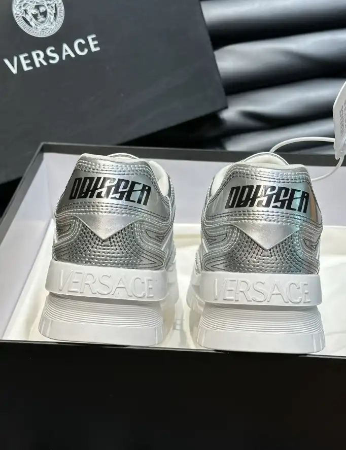 hype Givenchy Sneakers