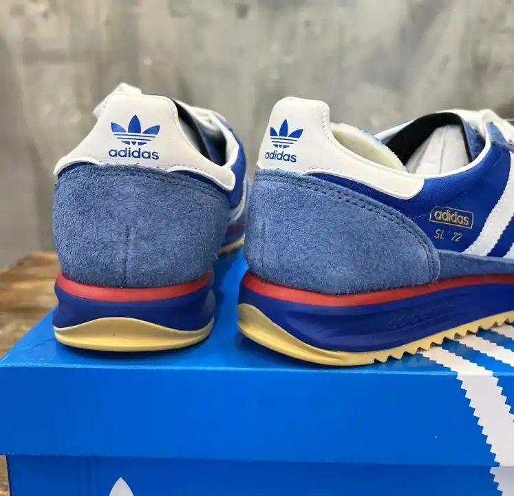 hype Adidas Sneakers