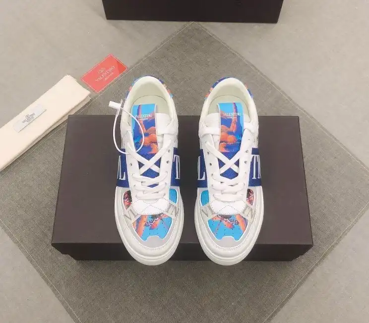 hype Valentino Sneakers