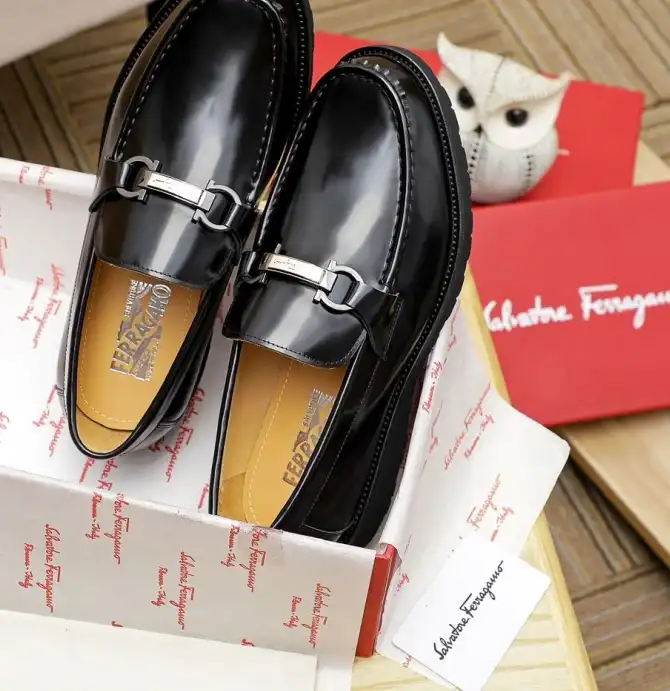 hype Ferragamo Leather Shoes