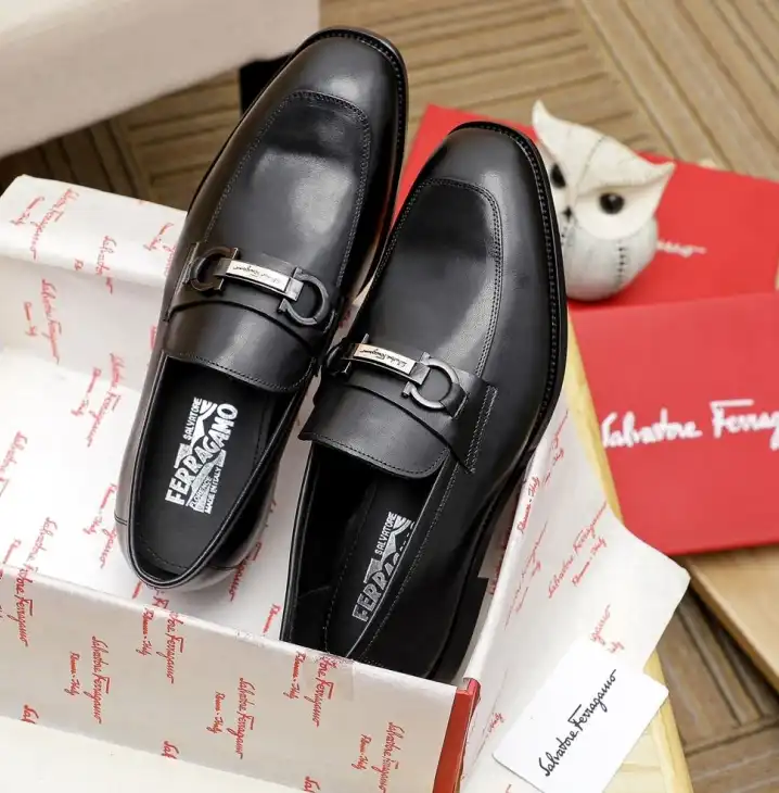 hype Ferragamo Leather Shoes