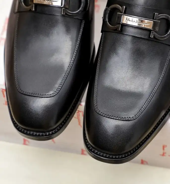 hype Ferragamo Leather Shoes