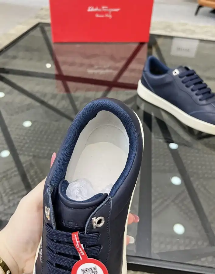 hype Ferragamo Sneakers