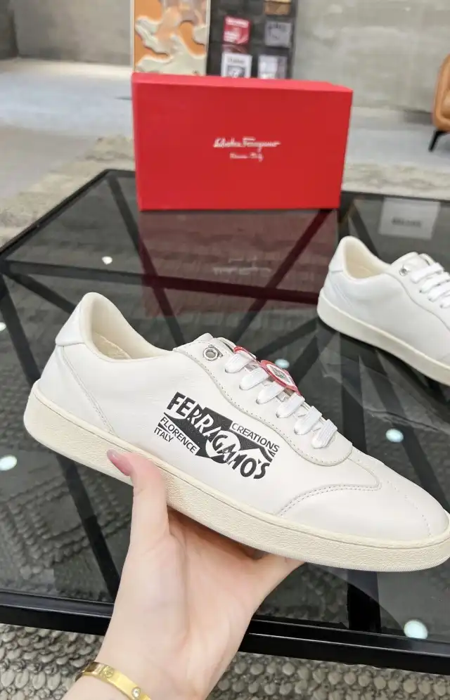 hype Ferragamo Sneakers