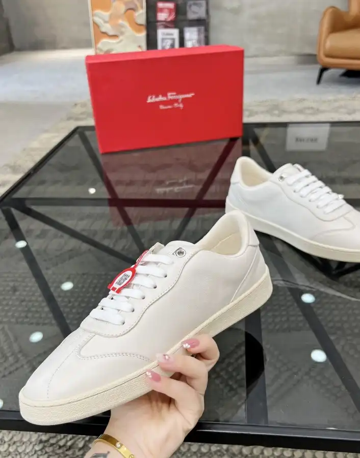 hype Ferragamo Sneakers