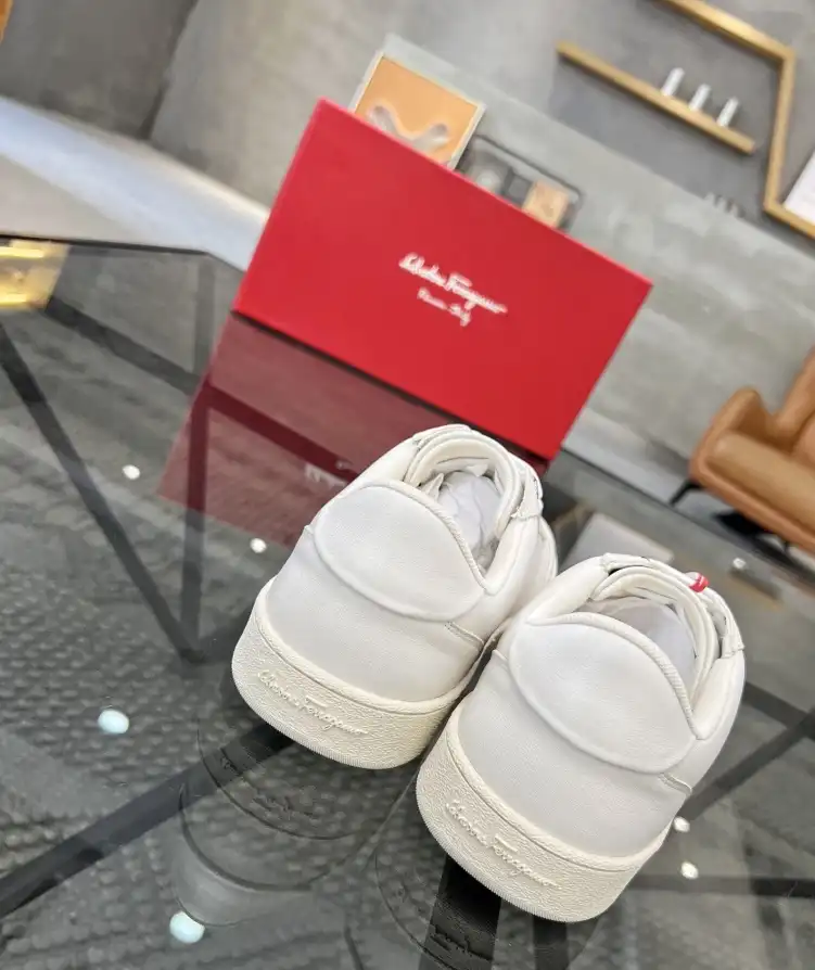 hype Ferragamo Sneakers