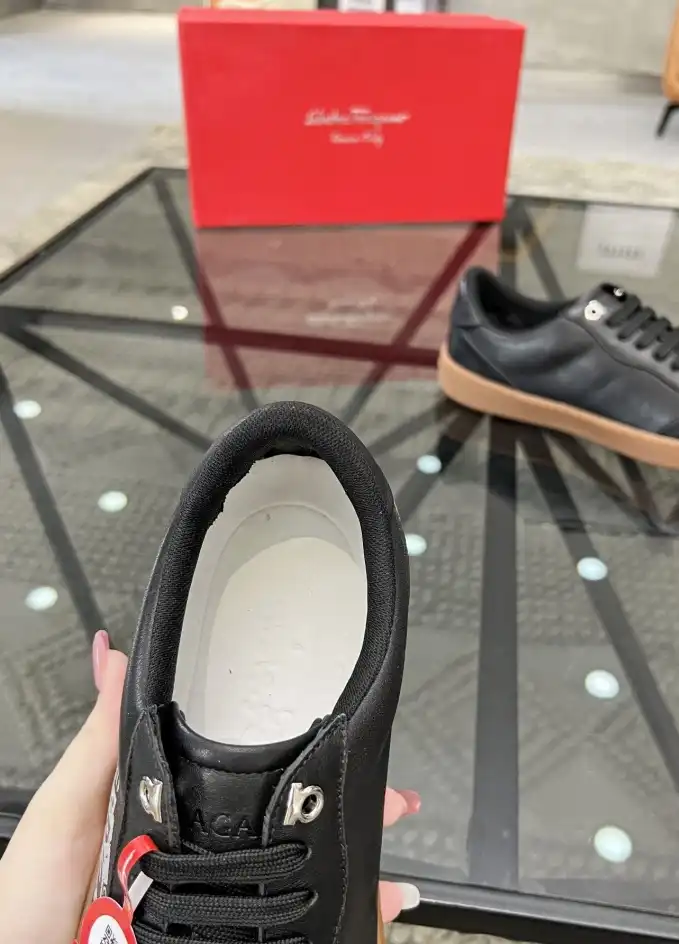 hype Ferragamo Sneakers