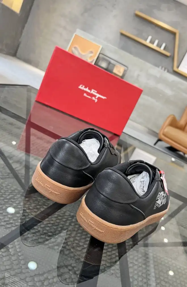 hype Ferragamo Sneakers