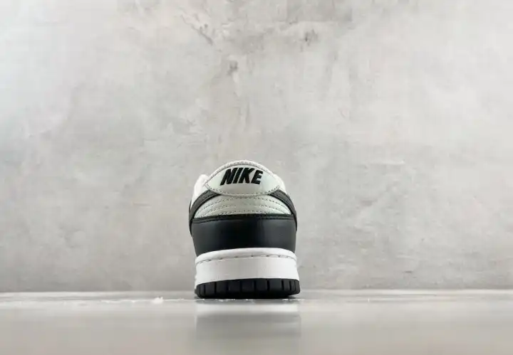 hype Nike Sneakers