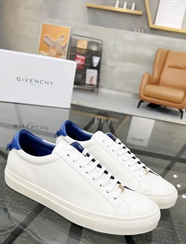 hype Givenchy Sneakers